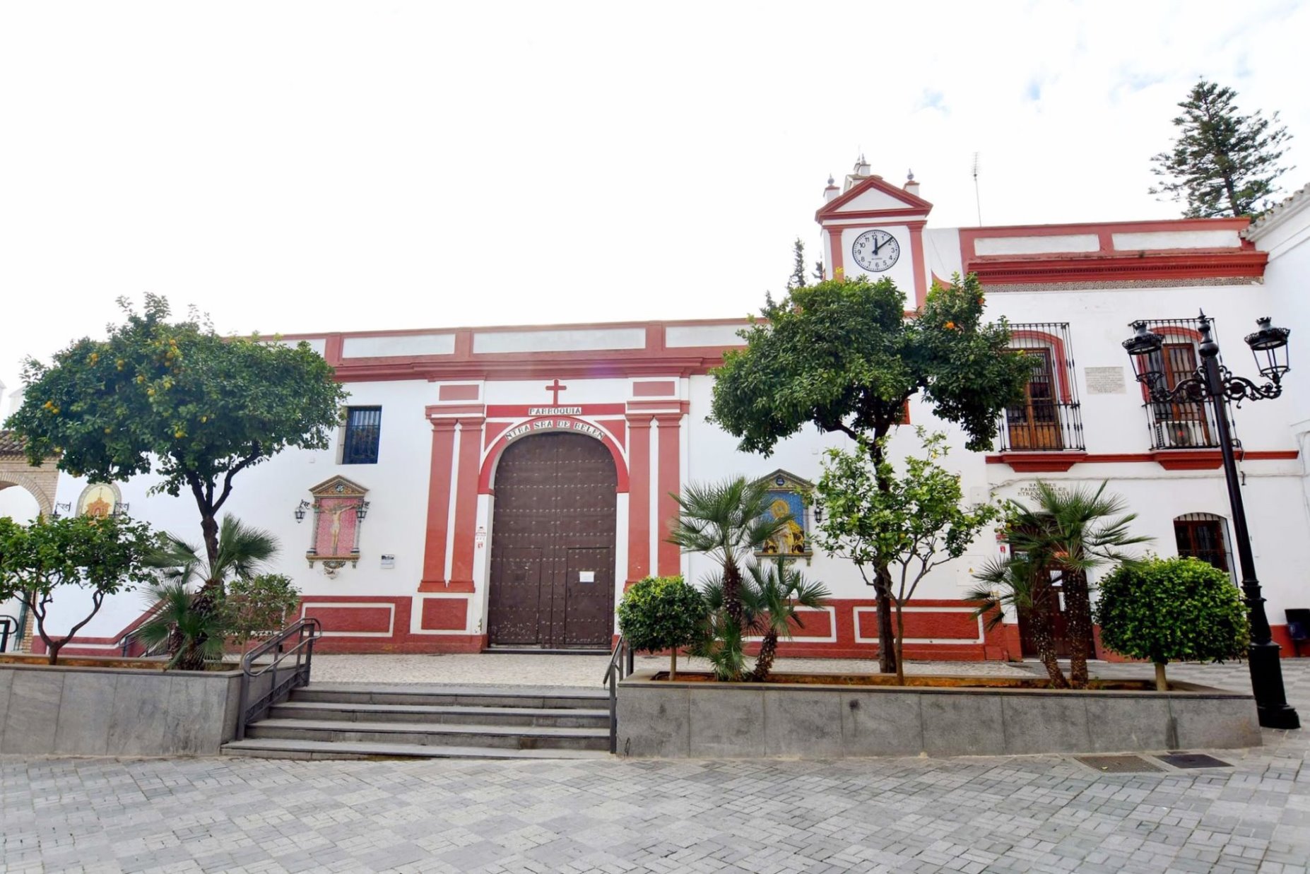 fachada_iglesia_ntra_sra_de_belen_tomares_2_web.jpg