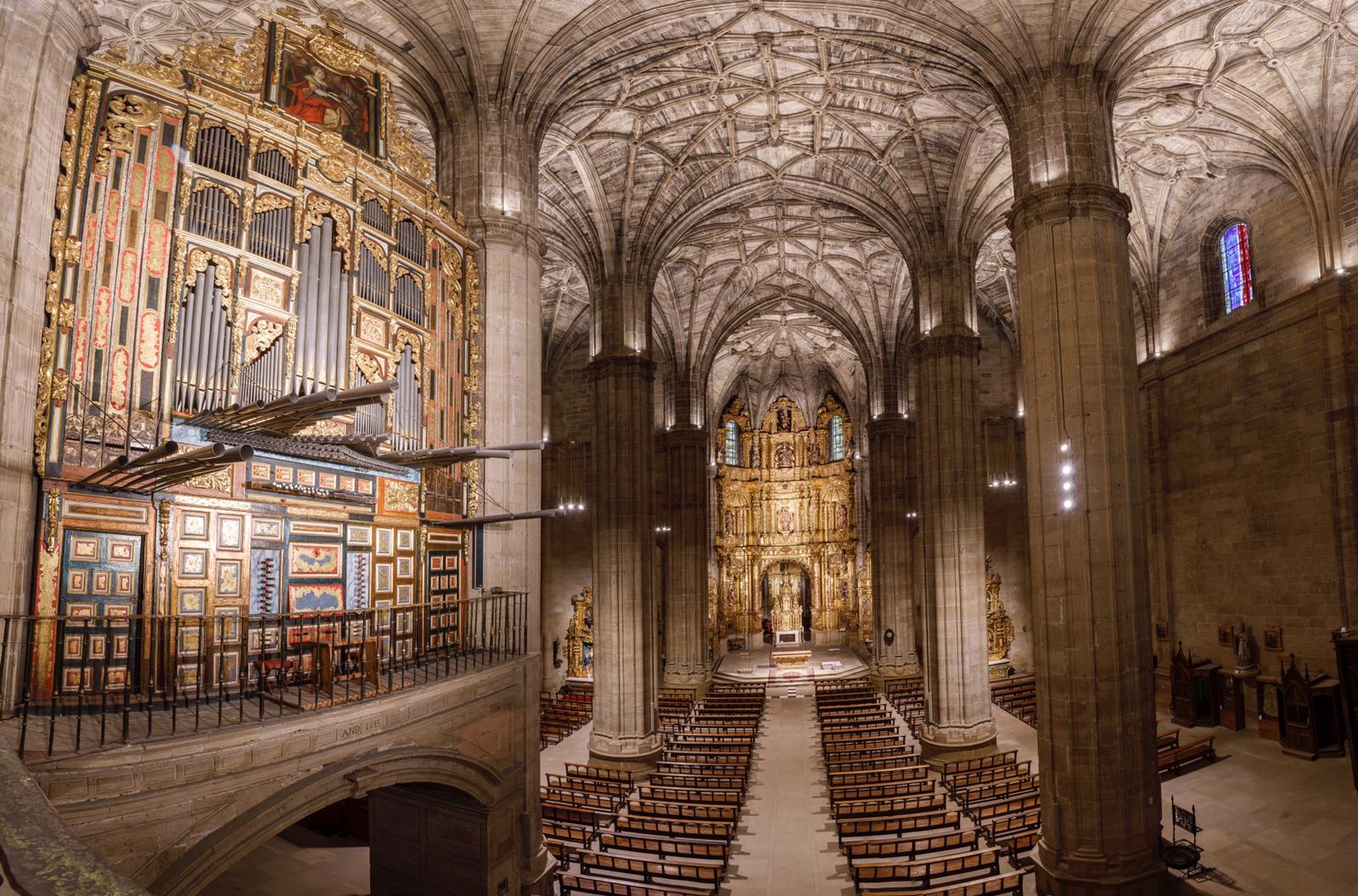 Parroquia de Santo Tomás Haro 2.jpg